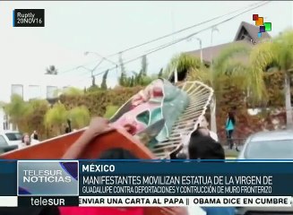 Mexicanos marchan y ponen efigie de la Guadalupana en muro con EE.UU.
