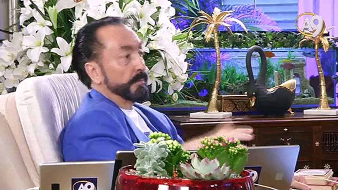 Münafık kendini haşa Allah'tan büyük görür Tevrat'taki bozuk olan ifadeler de münafıkların etkisiyle eklenmiştir