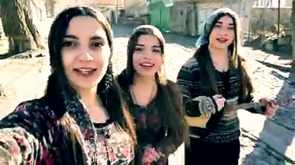 Şarkıyı söyleyiş tarzlarıyla kendilerine aşık eden Gürcü kızlar