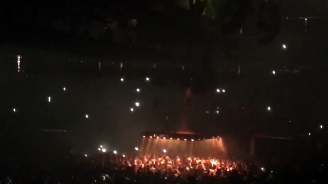 Kanye West Calls Out Beyoncé & Jay Z Right Before Storming Out Of His Concert After 3 Songs!
