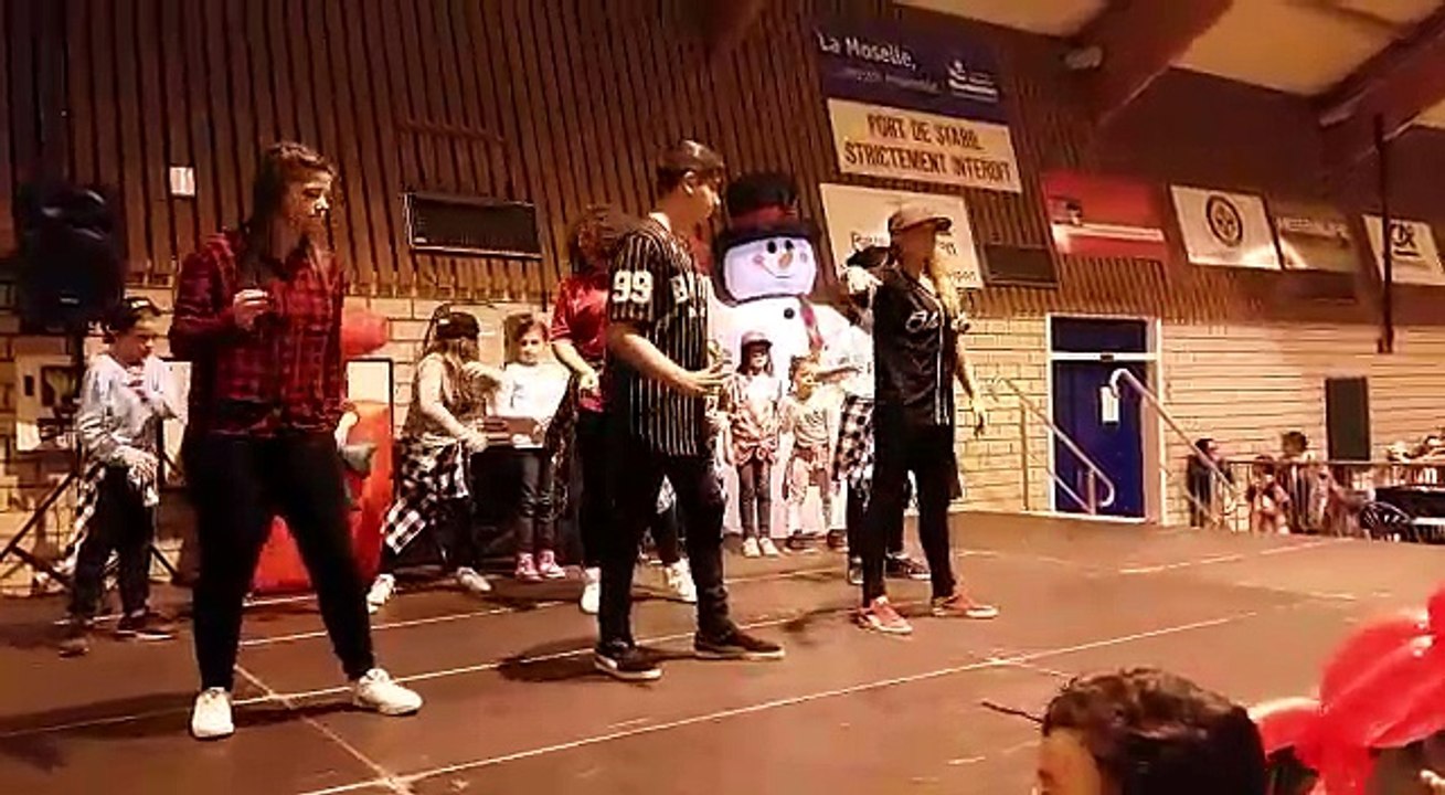 Ludeepop & City'z Crew "Show Marché De Noël "