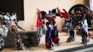 Transformers Toys @ Takara Voyager Optimus Prime with Mechtech Trailer