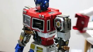 Transformers Toys @ Armor Ultimetal Optimus Prime