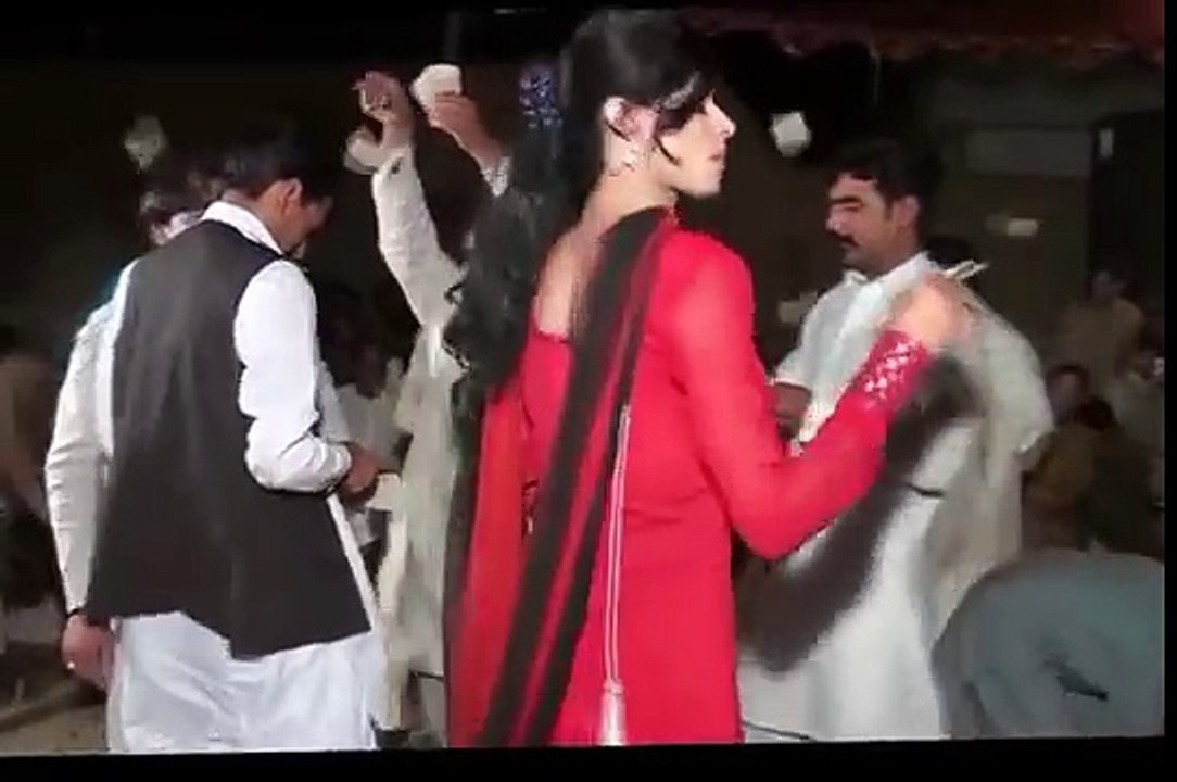 HOT WEDDING PARTY MUJRA DANCE 2016 Full Hd