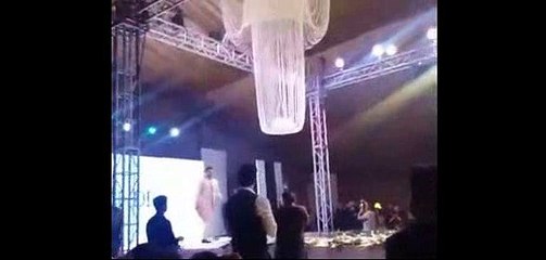 Arshad Khan (chai Wala)Ka Afren Afren Gane Par Zaberdast Kat Walk