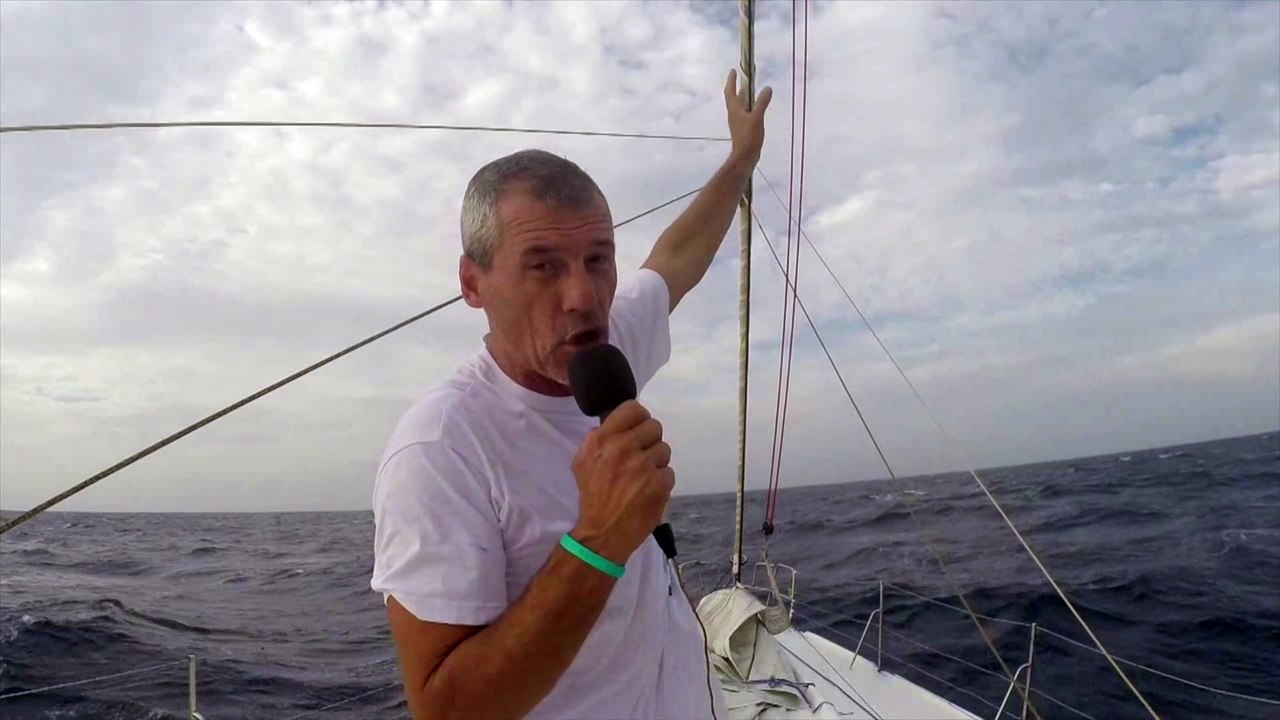 D14 : Why the sails need to be properly furled for Sébastien Destremau / Vendée Globe