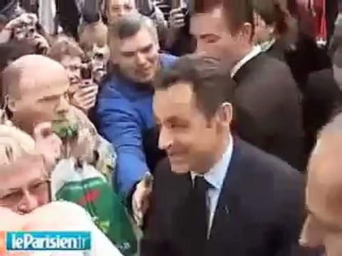 Sarkozy : Casse-toi pov' con!