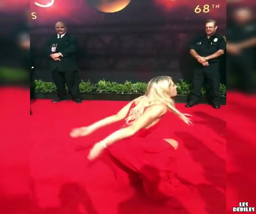 Un backflip en robe de soirée