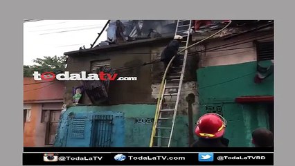 En estos momentos un Incendio consume varias casa del Sector San Carlos-Video