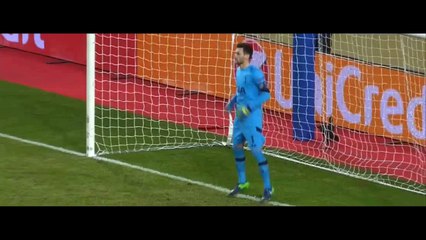 Hugo Loris repousse le penalty de Falcao !