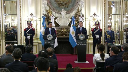 Primer ministro japonés quiere ampliar relación con Argentina