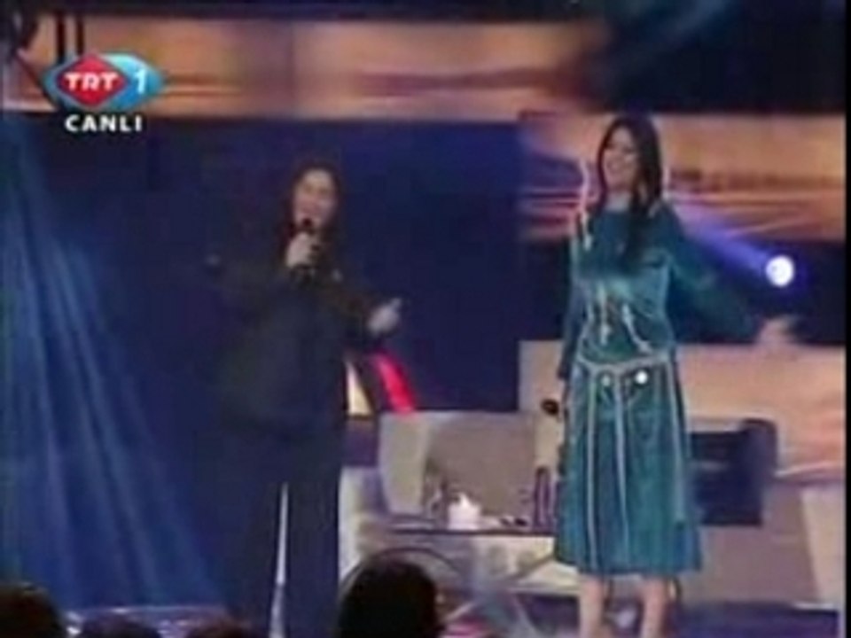 Zara & sabahat akkiraz  _  degme felek