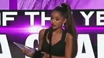 Ariana Grande win Artist of the Year #AMAs 2016 ❤