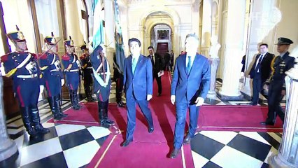 En Argentine, Shinzo Abe réagit suite au fort séisme au Japon