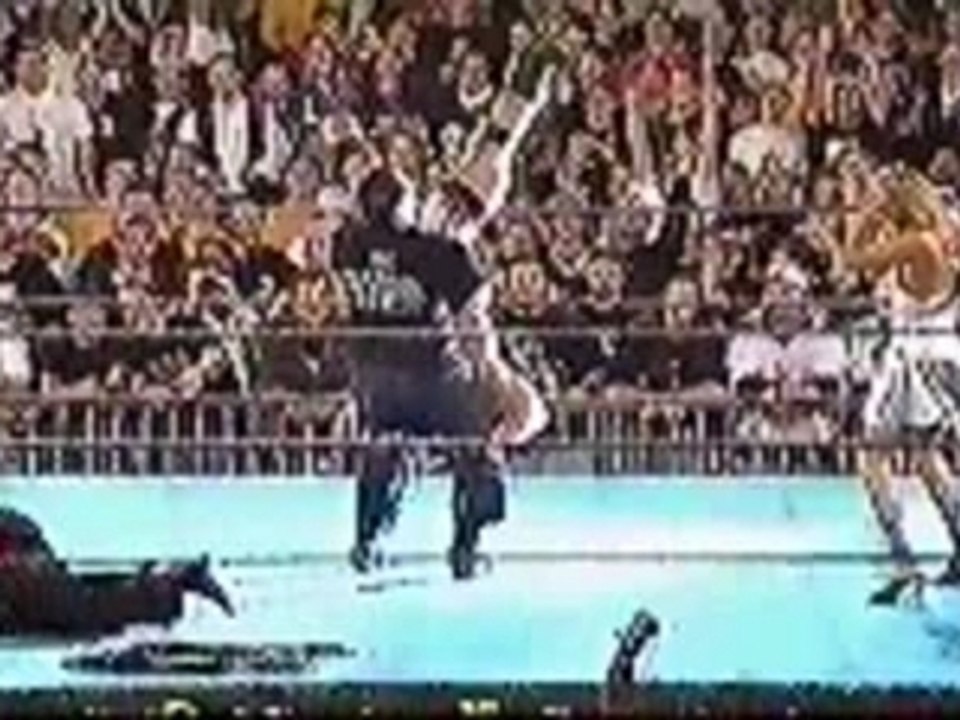 Tommy Dreamer Does The Biggest Piledriver In Wrestling