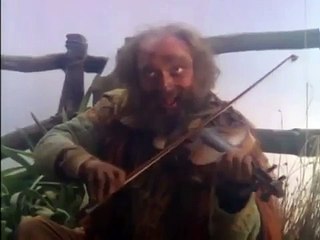 El Narrador de Cuentos 05 - El soldado y la muerte (Audio Latino)