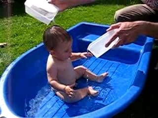 dans le jardin de papi et mamie