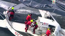 Voile    |    Le Trimaran Idec Sport filmé du ciel - Bretagne Télé