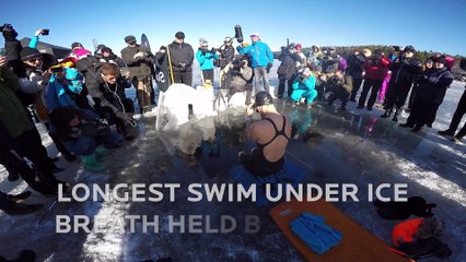 Elle nage 50m sous la glace en apnée ! Record du monde !