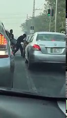 Robbery at gunpoint in Faisal Town Lahore November 2016