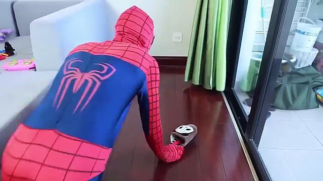 #Snow White Baby Rescued by Spiderbaby! w/ Joker, Police, Spiderman, Frozen Elsa, Snow white!