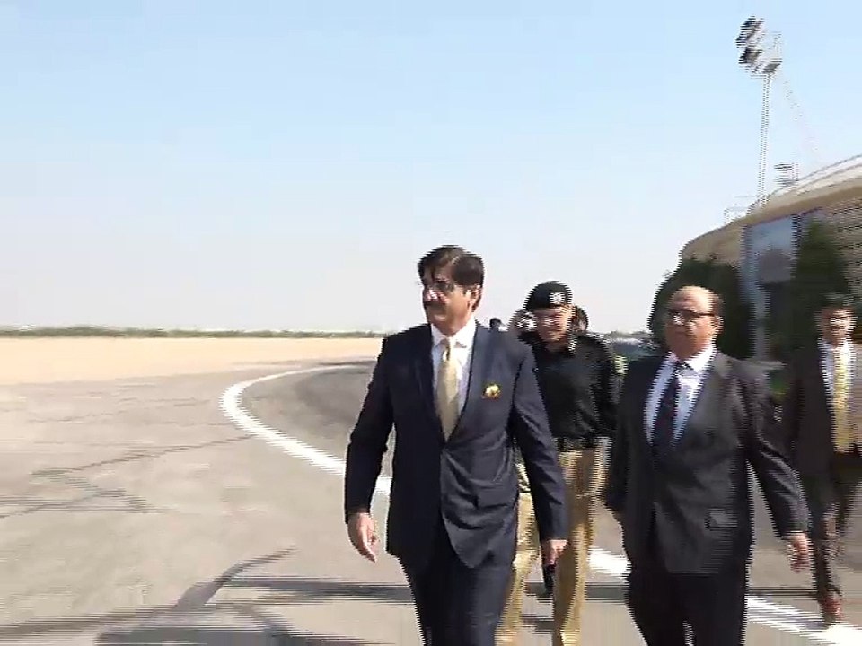 CM Sindh Syed Murad Ali Shah Receive on PM old terminal... (22-Nov-2016)