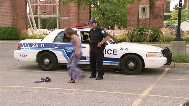 Ce policier à une manière particulière d’annuler les contraventions des automobilistes