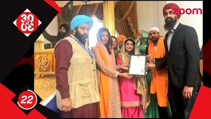 Priyanka Seeks Blessing At Gurdwara In Toronto , Salman Khan Praises Akshay Kumar