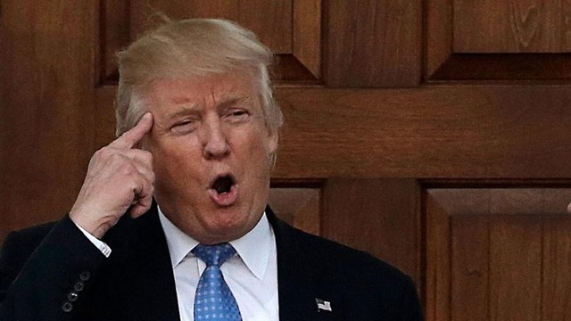 Business ou politique : Donald Trump invité à clarifier sa situation