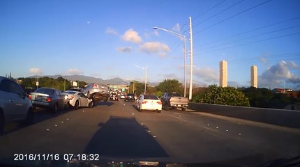 Distance de sécurité non respectée et c'est l'accident.