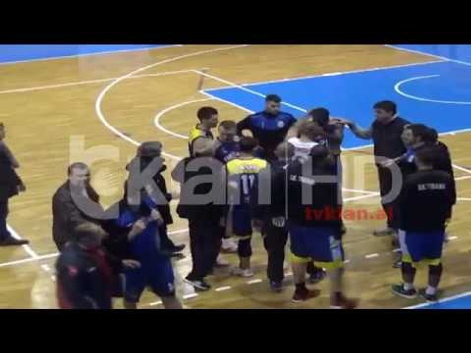 Dënime në basketboll