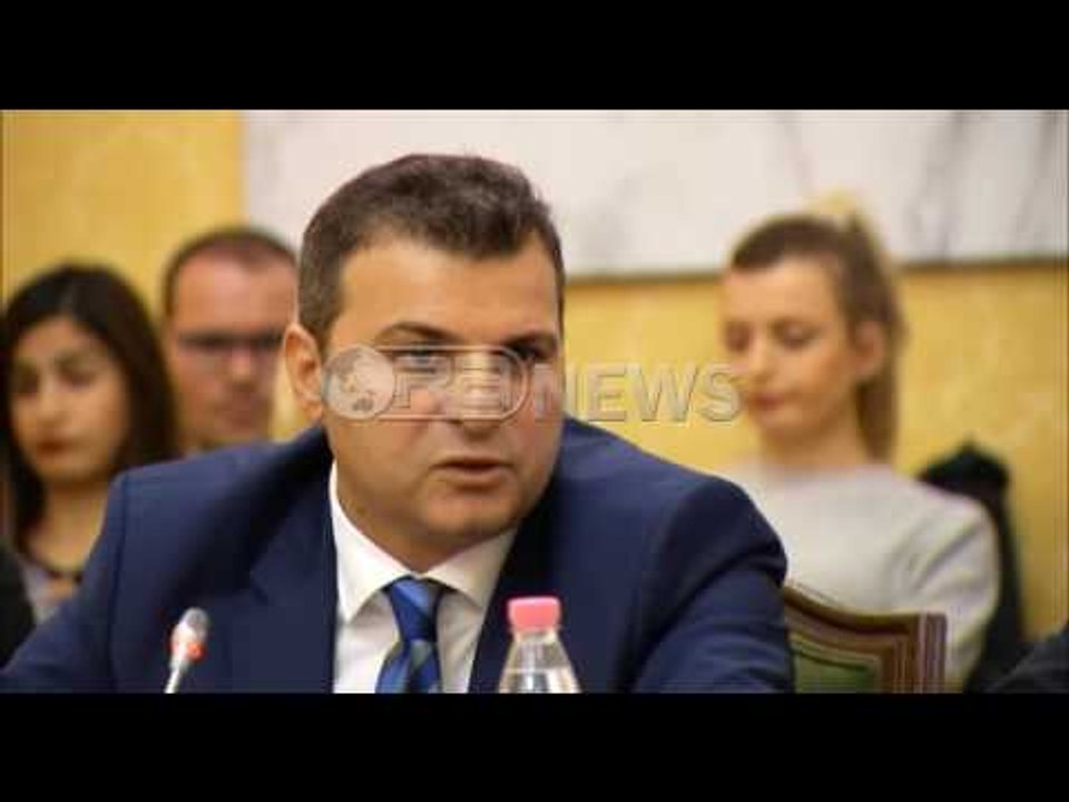 Ora News – BSH analizon buxhetin: “2017 mund të kthehet në rrezik për ecurinë ekonomike”