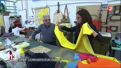 Talents des cités : une ancienne lauréate a créé son atelier de maroquinerie