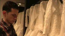 Las agujas sirias que cosen vestidos de novia en Egipto