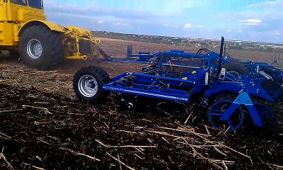 USSR tractor K700 with Diskator Kockerling Rebell Classic