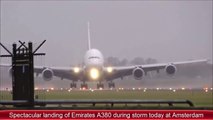 Atterrissage incroyable d'un  avion Airbus A380 en pleine tempête à Amsterdam !