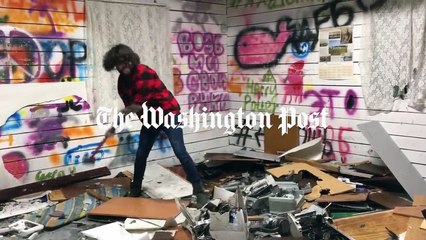 Stressed out in Moscow? Just grab a sledge hammer and start smashing.