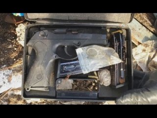 Castello di Cisterna (NA) - Controlli anti camorra, trovate armi e polvere da sparo (22.11.16)