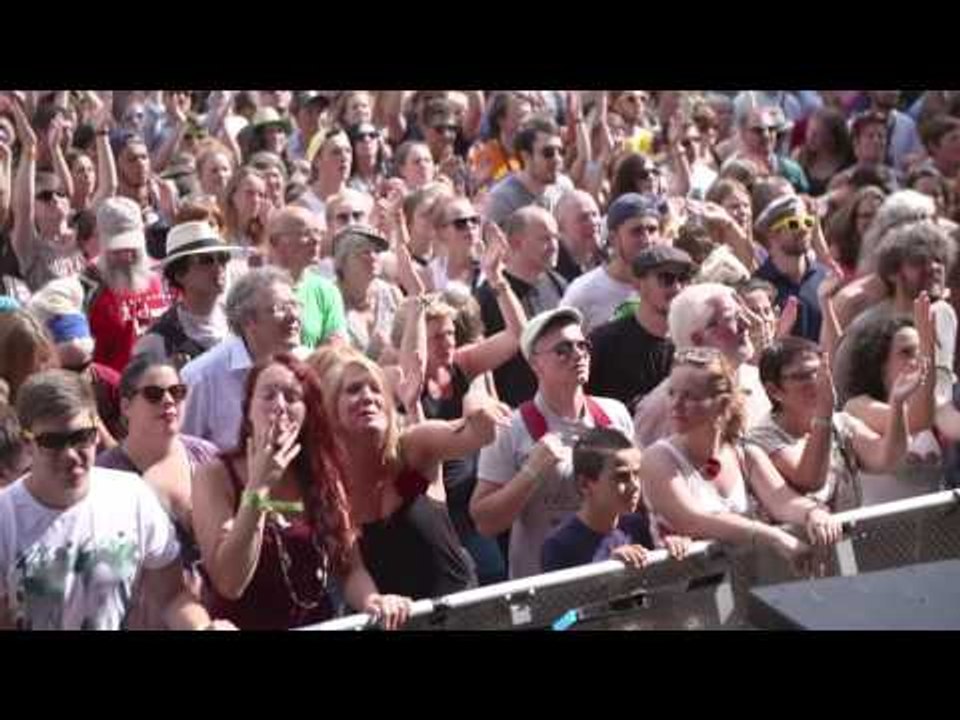 Calypso Rose - Leave Me Alone (Live at Esperanzah! 2016)