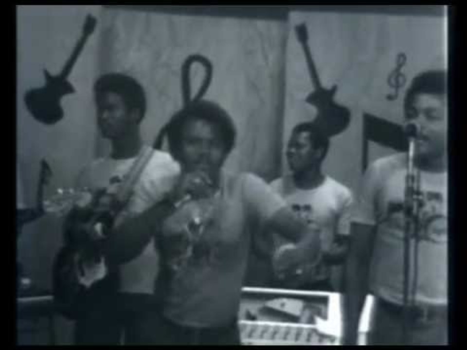 Orchestre Poly-Rythmo de Cotonou - Houzou Houzou Wa
