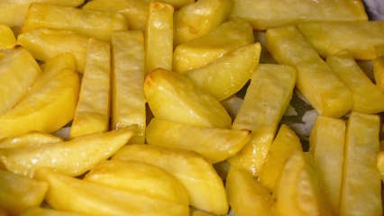 PATATAS FRITAS AL HORNO ¡¡Muy crujientes y mucho más saludables!!