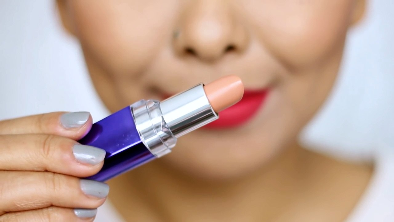 Lipstick Hacks EVERY Girl Should Know!