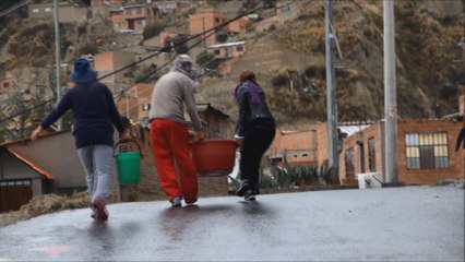 La falta de agua tiene a los paceños "al borde de un ataque de nervios"