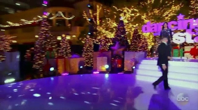 Babyface performs Winter Wonderland on the DWTS Season Finale