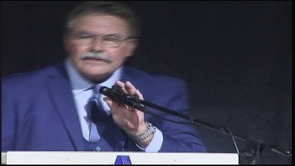 Diamond Circle Award to Bob Mills