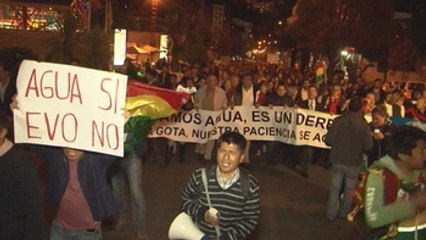 Protestan contra Evo Morales y los racionamientos de agua en La Paz