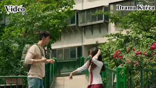 Korean drama let's fight ghost - hyun ji tried to kiss park bong pal