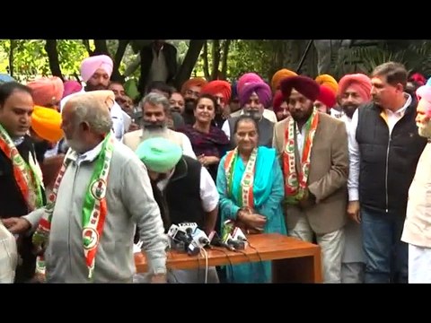 ਕਾਂਗਰਸ ਦਾ ਅਕਾਲੀ ਦਲ ਅਤੇ ਆਮ ਆਦਮੀ ਪਾਰਟੀ ਨੂੰ ਤਗੜਾ ਝਟਕਾ