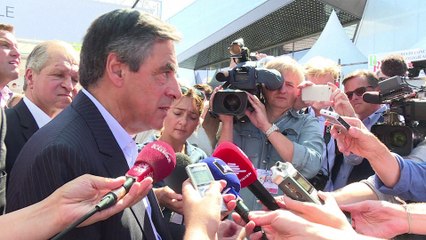 Fillon, tenant de l'austérité, nouveau favori à droite