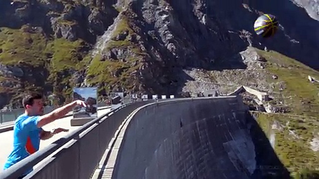 Ils réussissent un panier lancé de 180 mètres de haut, nouveau record du monde !